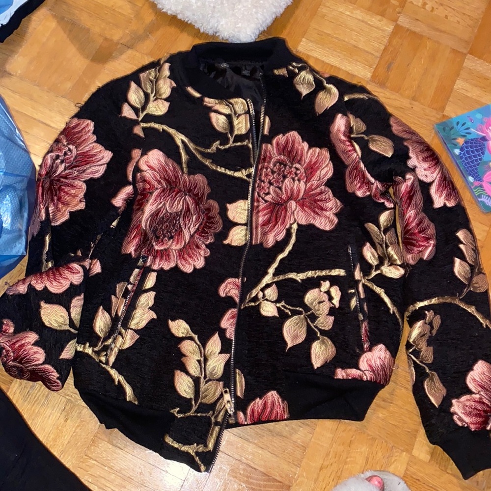 Worn very few times missguided floral print beautiful jacquard print bomber